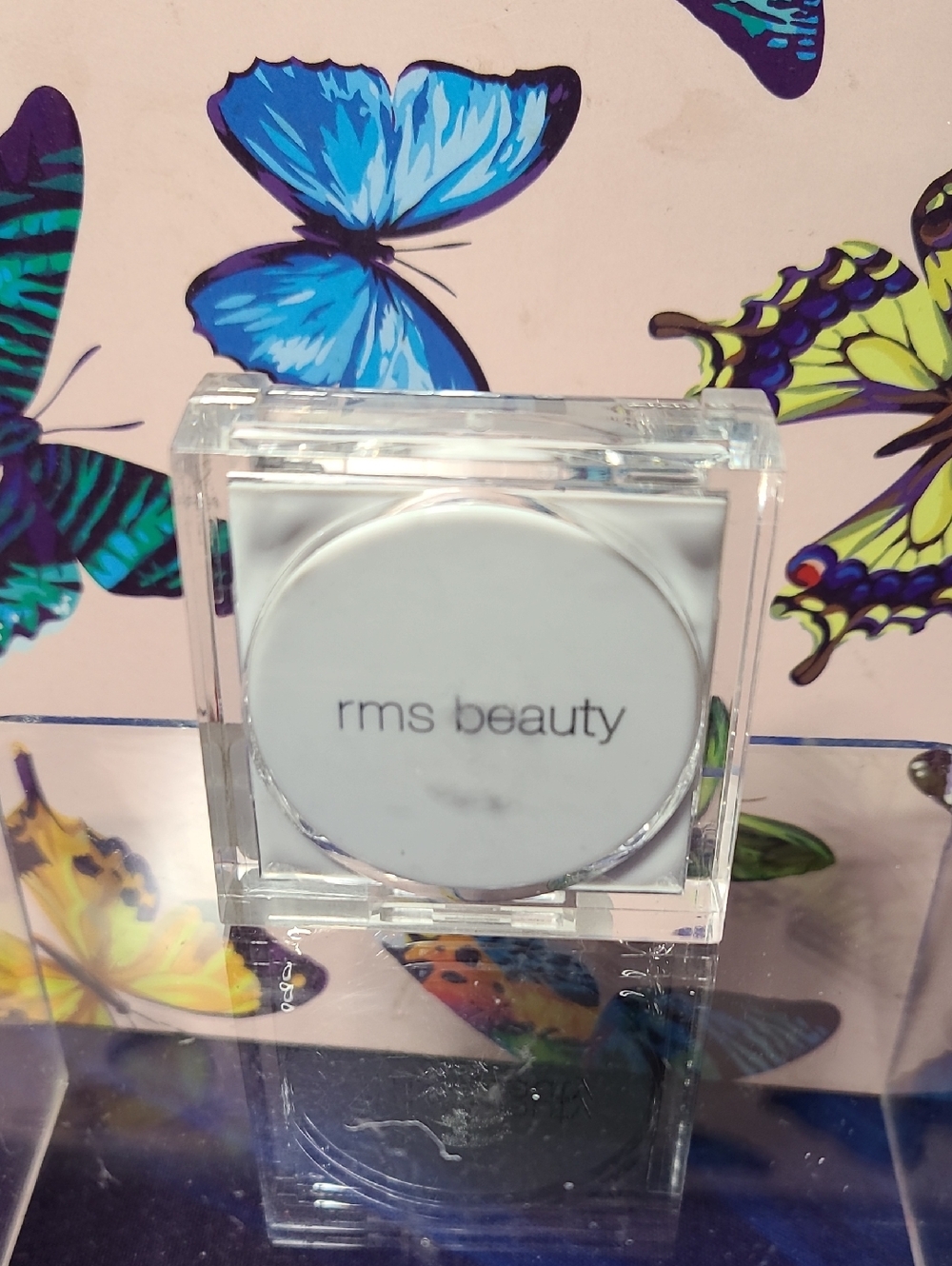 RMS Beauty compact in light silver finish Luminating Powder With Mirror